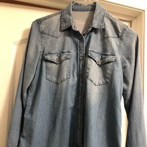 Longsleeve maternity jean shirt size small